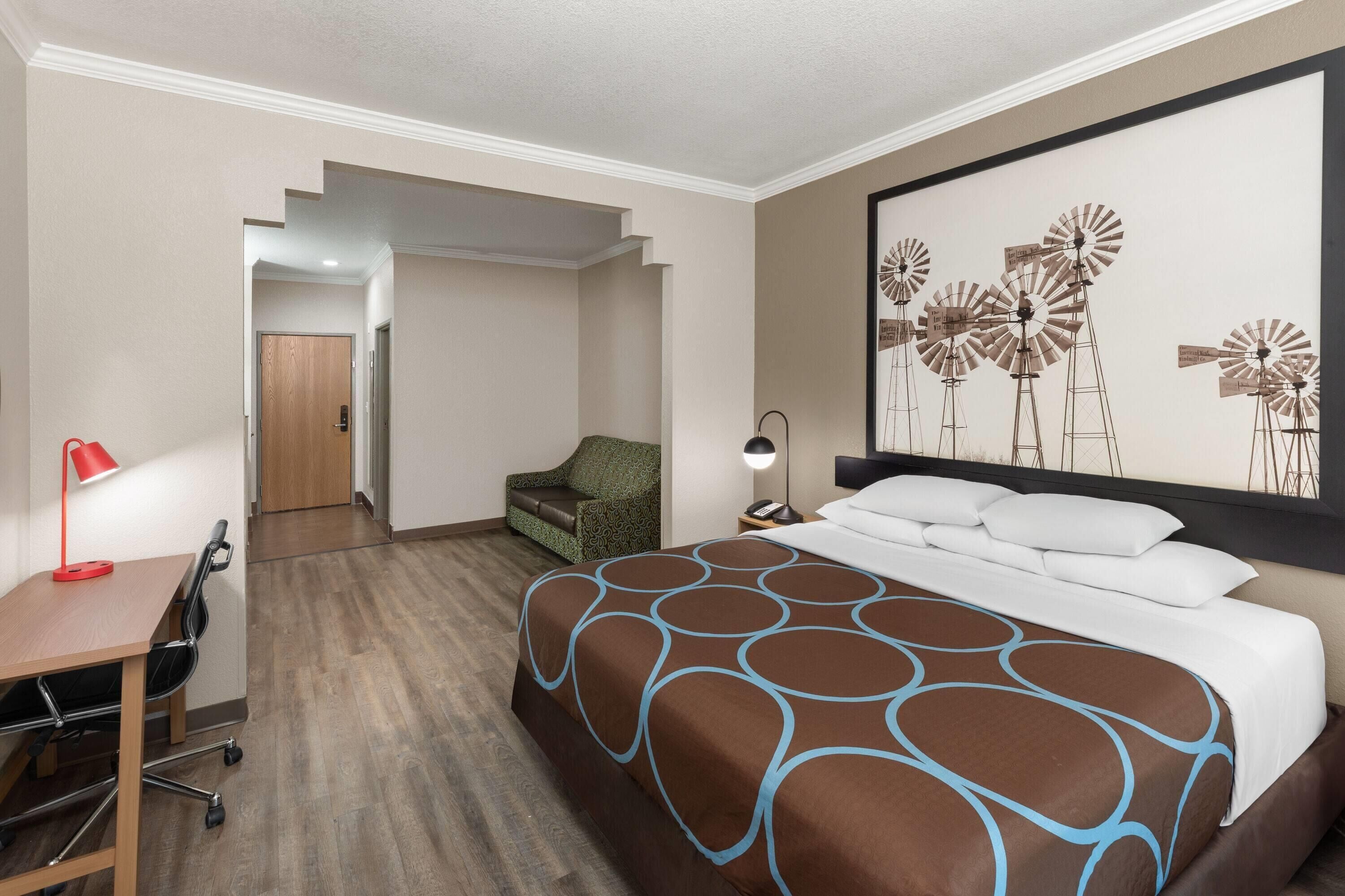 Photo - Super 8 by Wyndham San Antonio/Alamodome Area