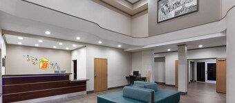 Super 8 by Wyndham San Antonio/Alamodome Area