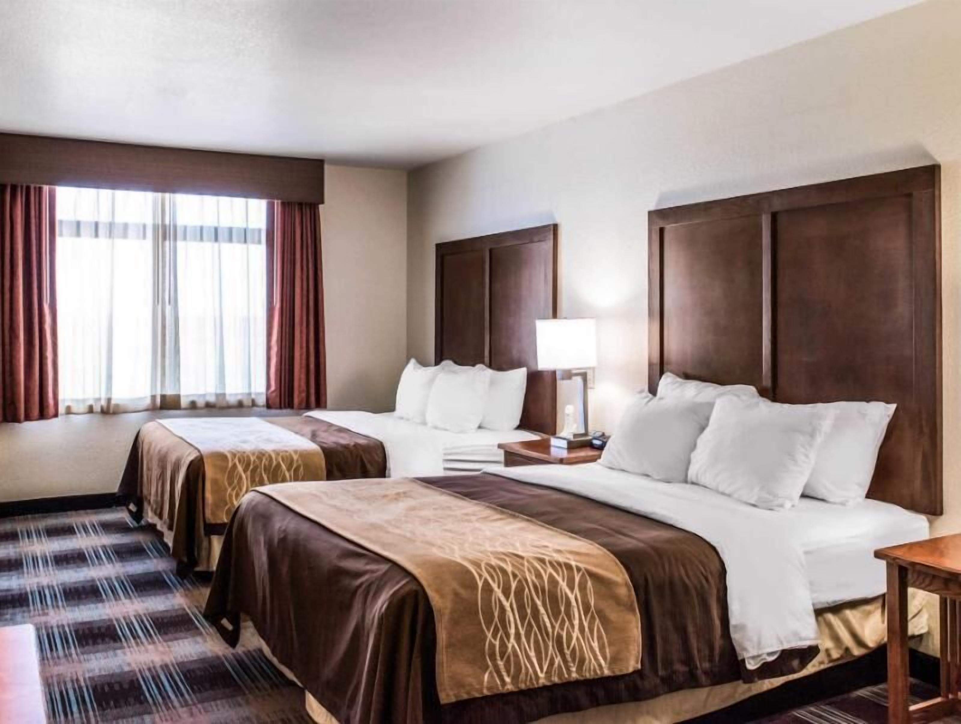 In-room safe, desk, iron/ironing board, free WiFi