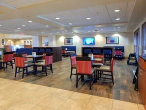 Free continental breakfast - Comfort Inn & Suites Sheridan (Sheridan)
