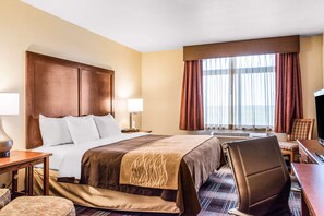 In-room safe, desk, iron/ironing board, free WiFi