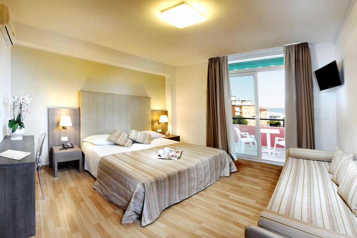 1 bedroom, minibar, in-room safe, desk