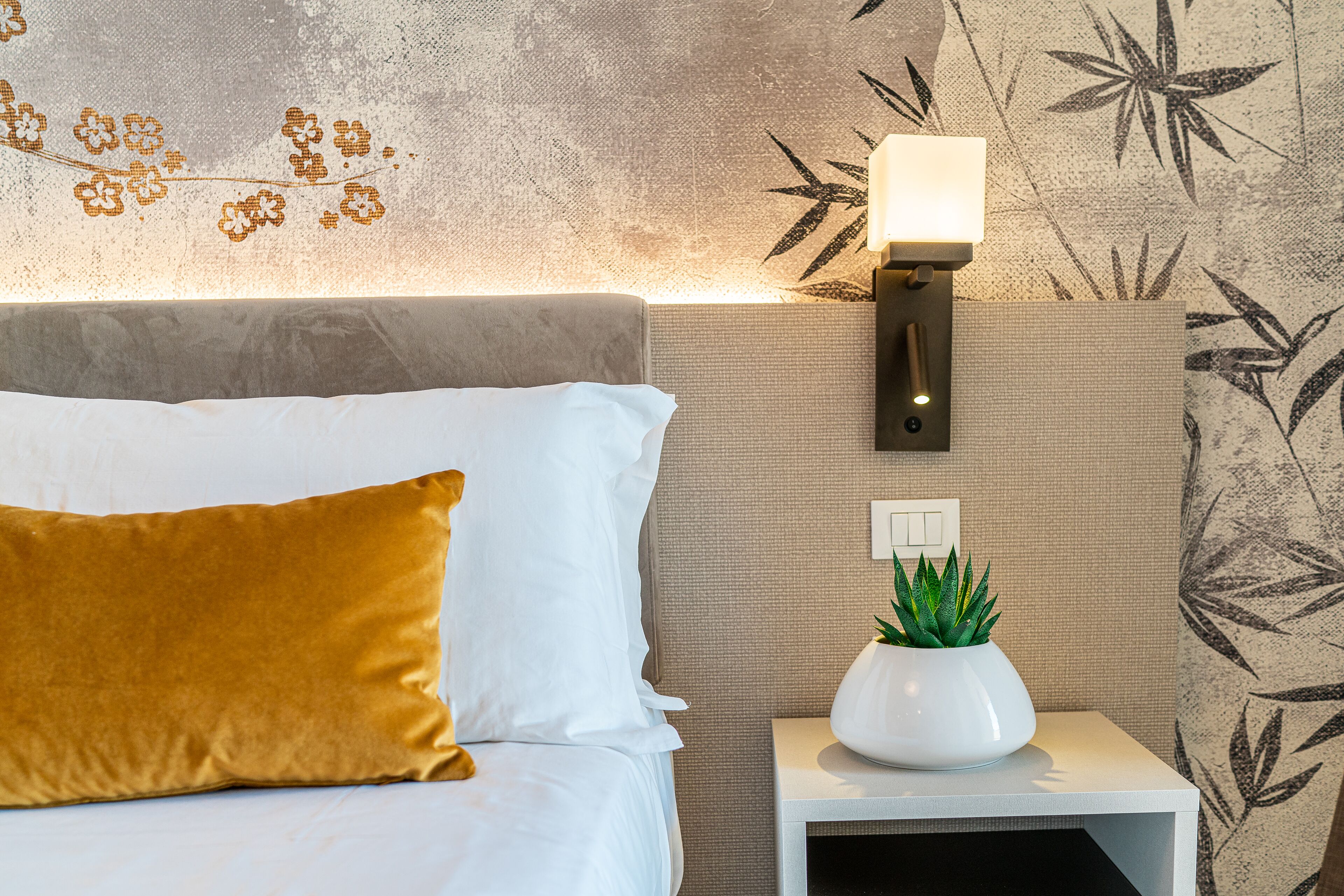 minibar, in-room safe, desk, free wifi