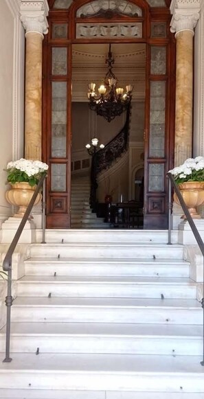 واجهة المنشأة