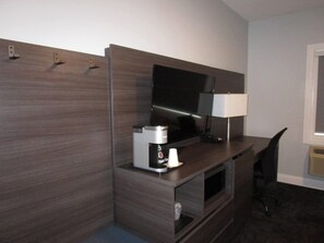 Free WiFi, bed sheets, alarm clocks