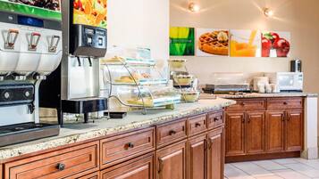 Petit déjeuner buffet compris tous les jours