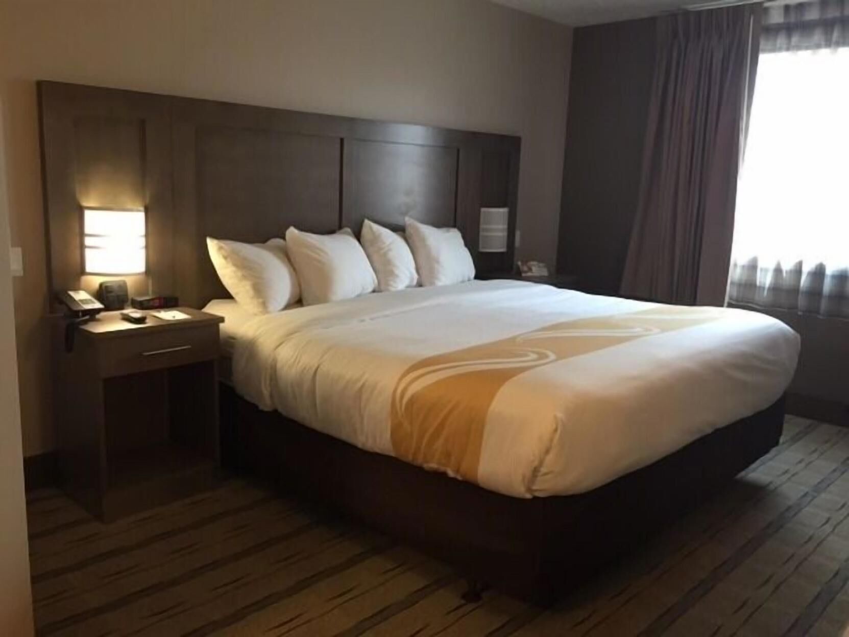 Pillow-top beds, desk, iron/ironing board, cots/infant beds