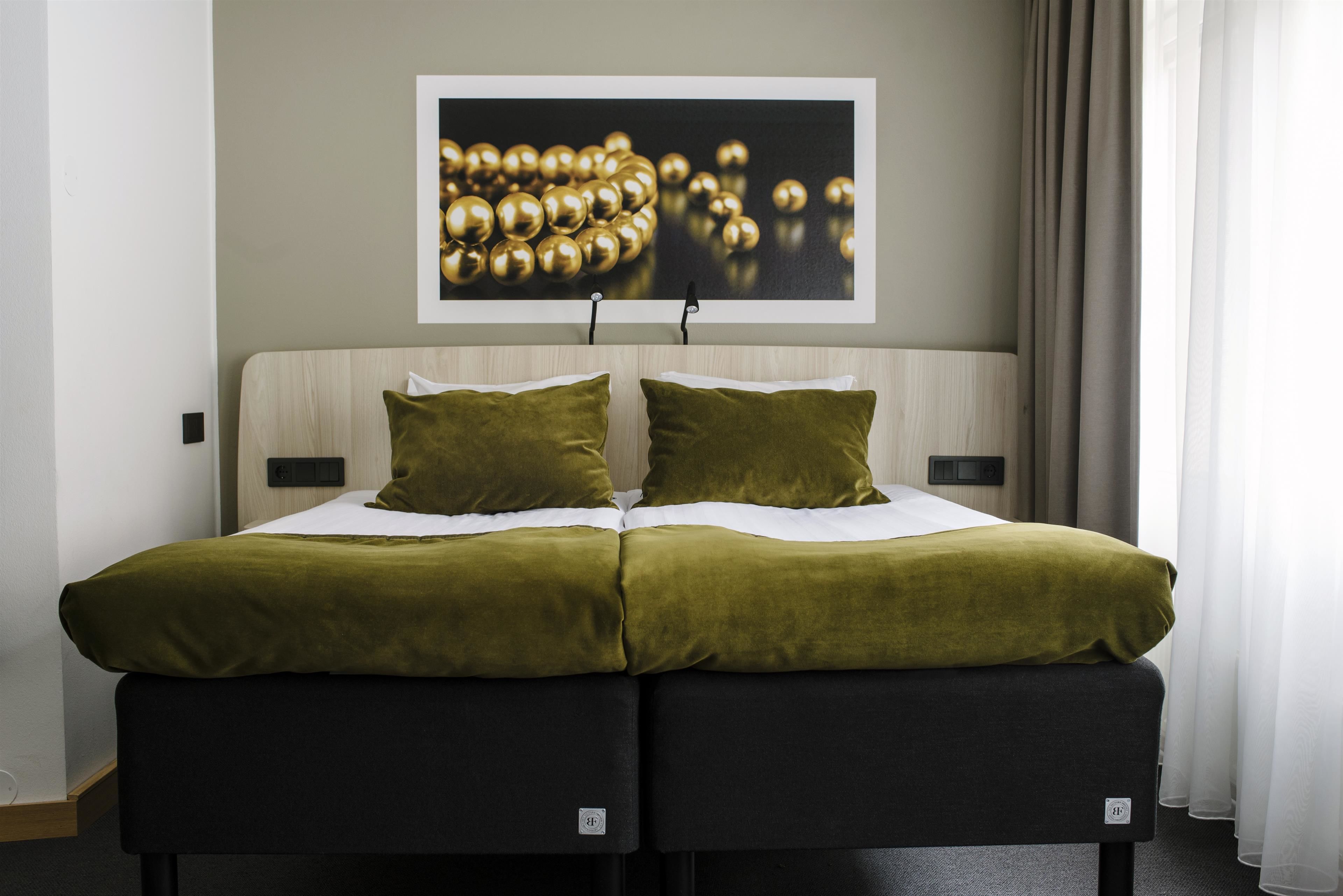 standard room, 1 double bed, non smoking (small room) | hypo-allergenic bedding, desk, blackout curtains, free wifi