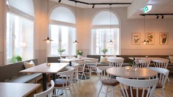 Free daily full breakfast