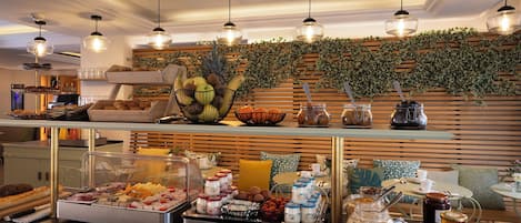 Daily buffet breakfast (EUR 18 per person)