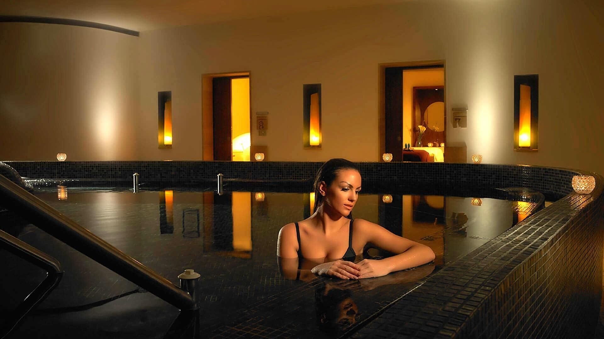 커플 트리트먼트룸, 터키식 목욕탕/함맘, 전신 트리트먼트, 핫스톤 마사지, 딥티슈 마사지, 스웨덴식 마사지