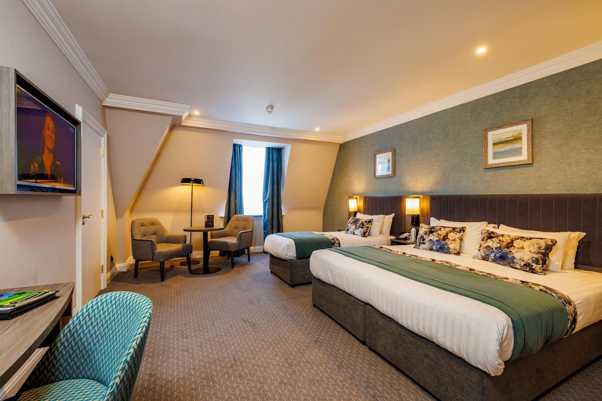 in-room safe, desk, iron/ironing board, free cots/infant beds