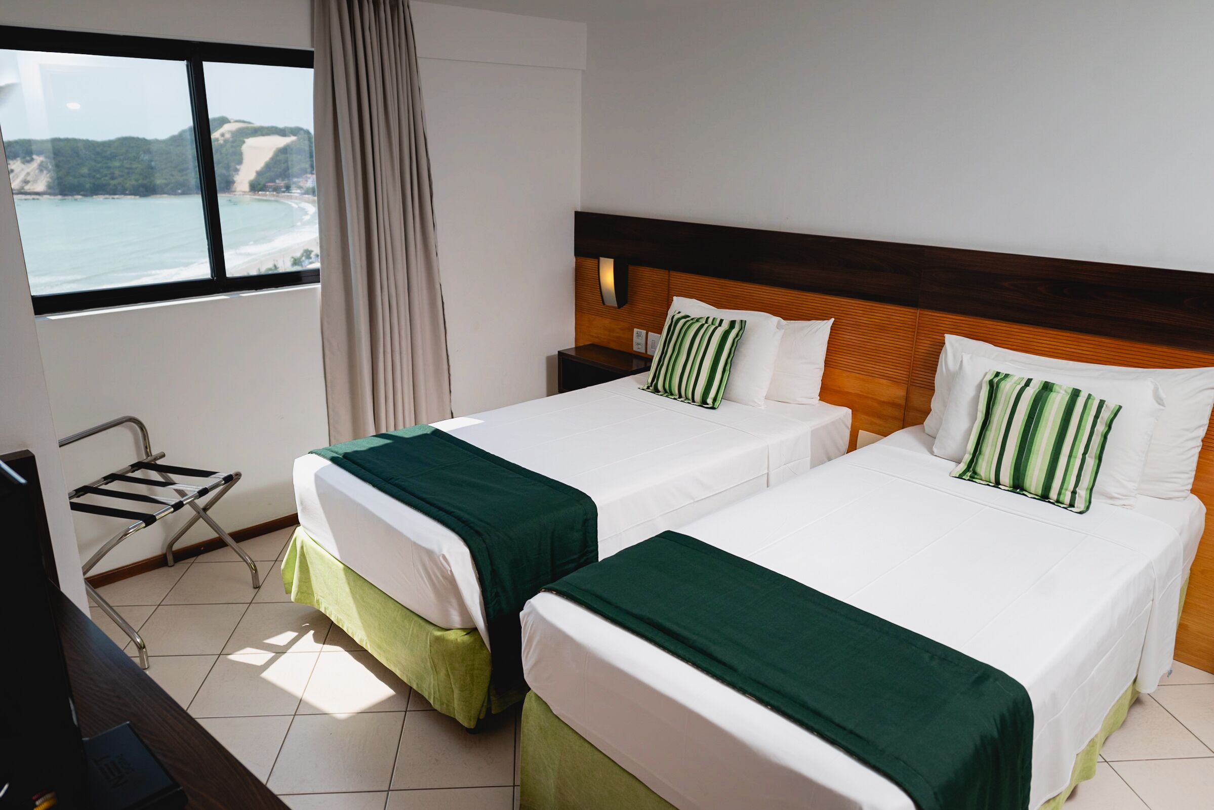 deluxe twin room | 1 bedroom, in-room safe, free wifi, bed sheets