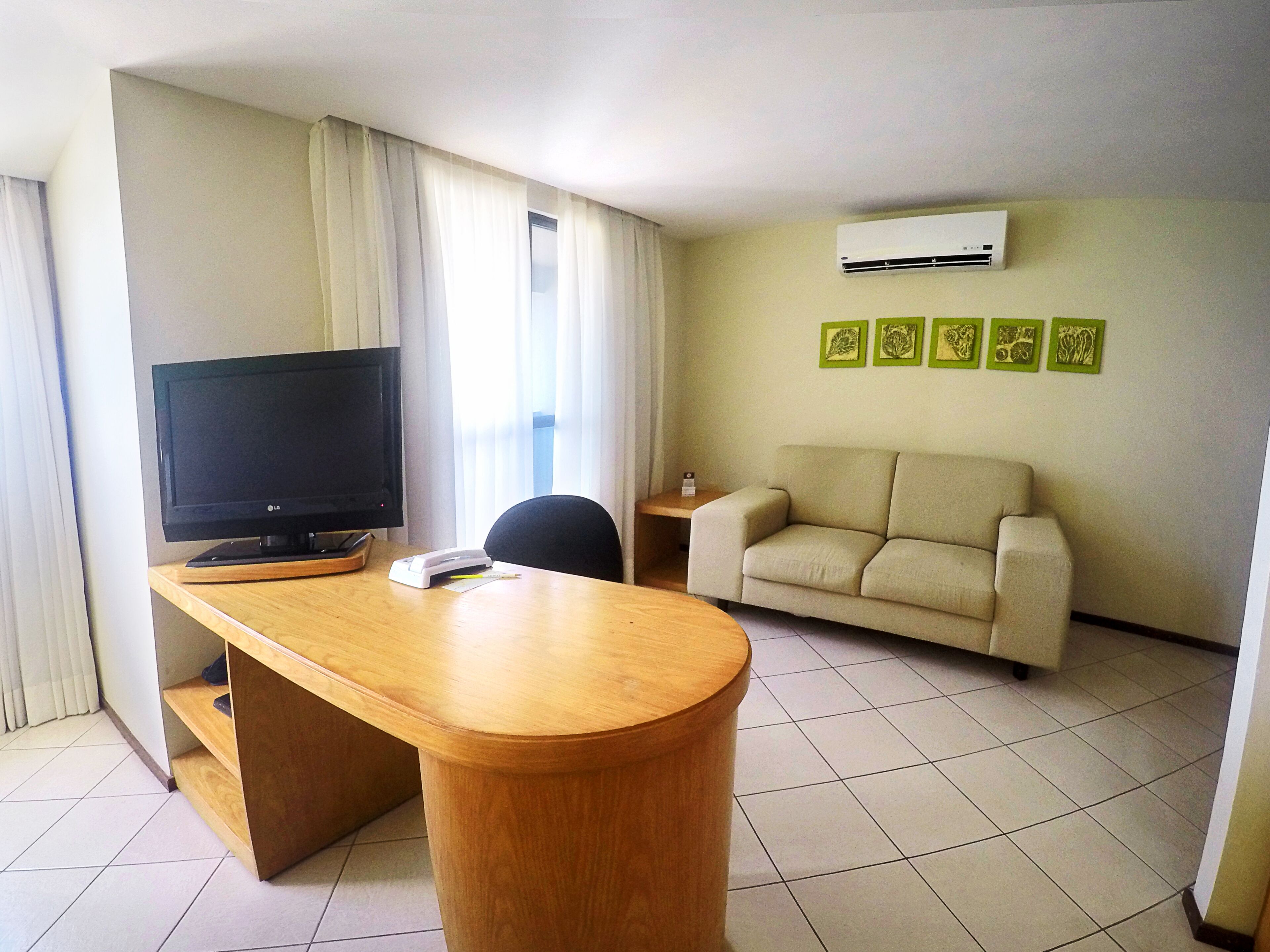 deluxe twin room | 1 bedroom, in-room safe, free wifi, bed sheets