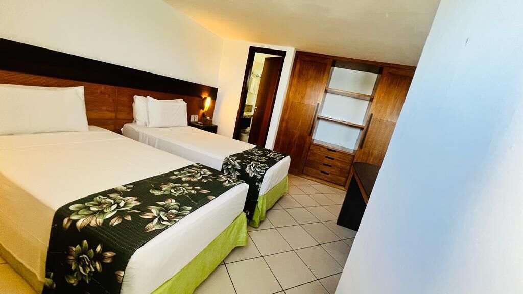 deluxe twin room | 1 bedroom, in-room safe, free wifi, bed sheets