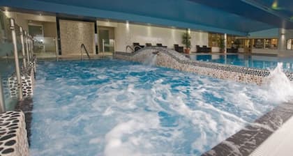 London Beach Country Hotel