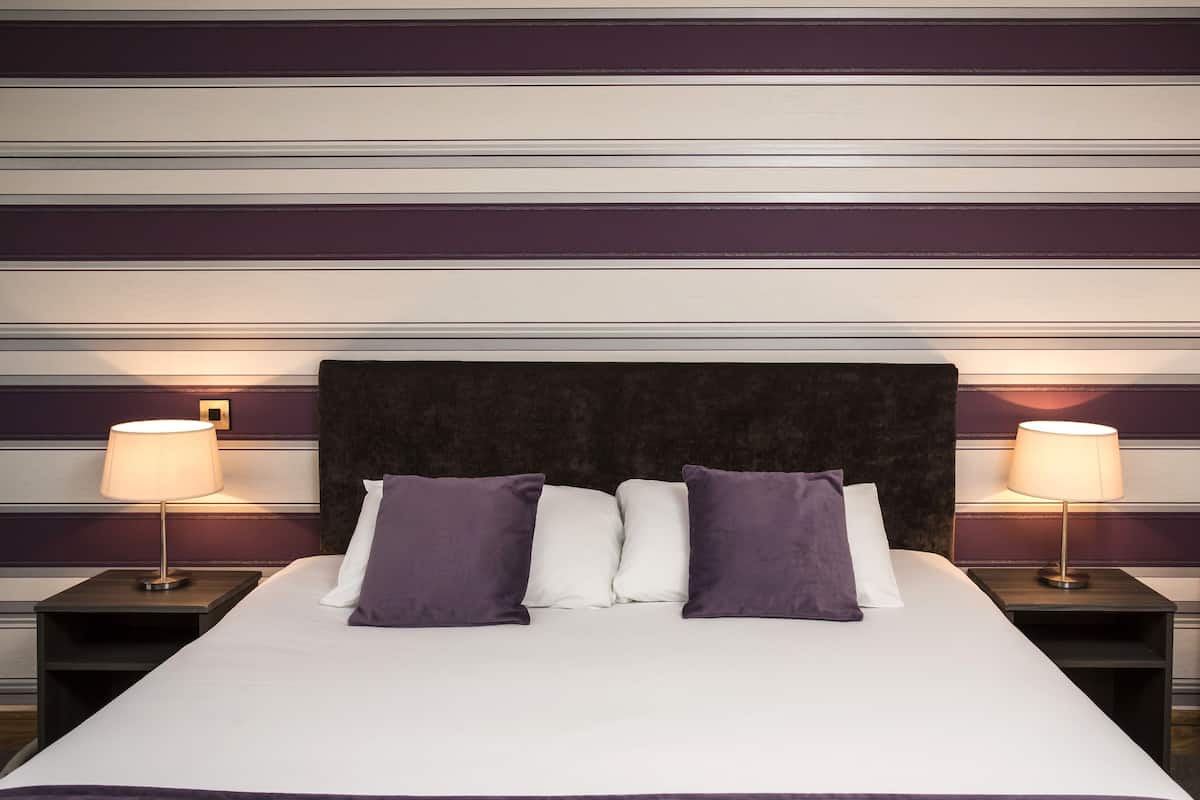 desk, iron/ironing board, free wifi, bed sheets