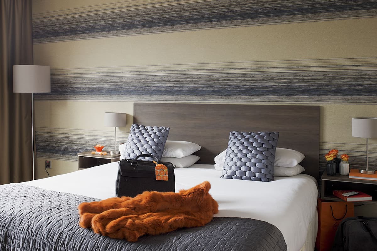 classic double room | desk, iron/ironing board, free wifi, bed sheets