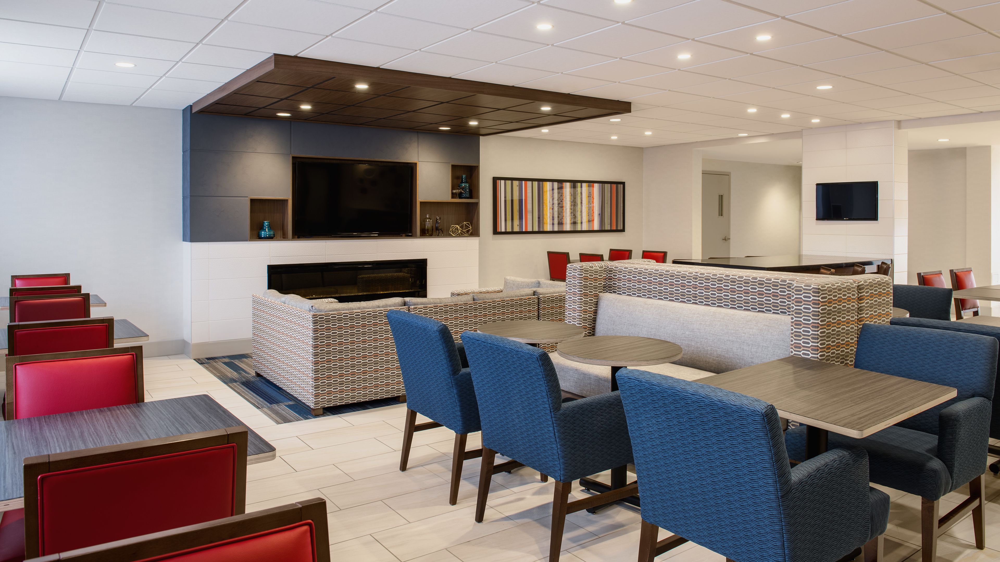 free buffet breakfast