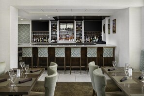 Bar (on property) - Hilton Garden Inn Kent Island Marina (Grasonville)