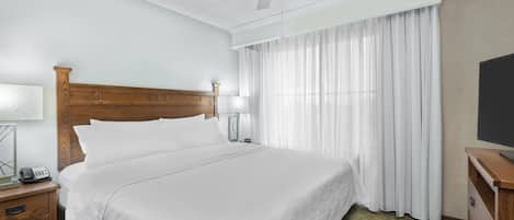 Suite, 1 King Bed, Non Smoking (1 Bedroom) | In-room safe, desk, iron/ironing board, free cribs/infant beds