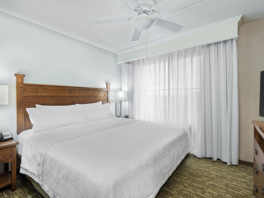 In-room safe, desk, iron/ironing board, free cribs/infant beds