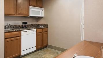 Studio Suite, 1 King Bed, Non Smoking | Private kitchen | Fridge, microwave, stovetop, dishwasher