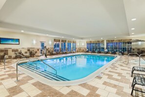 Piscine intérieure