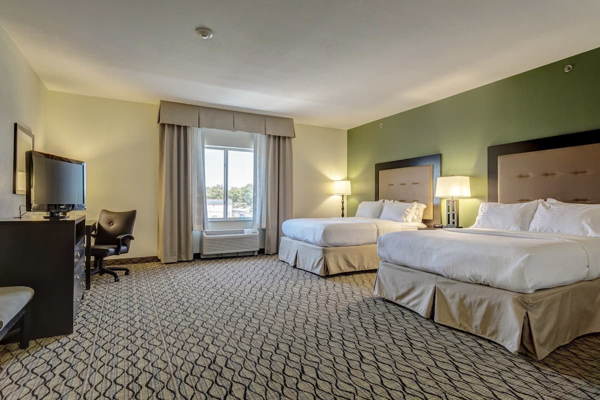Hypo-allergenic bedding, in-room safe, desk, soundproofing