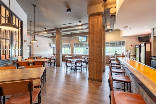 Holiday Inn Poplar Bluff by IHG