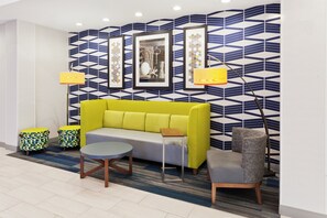 Lobby - Holiday Inn Express Hotel & Suites Montgomery E - Eastchase by IHG (Montgomery)