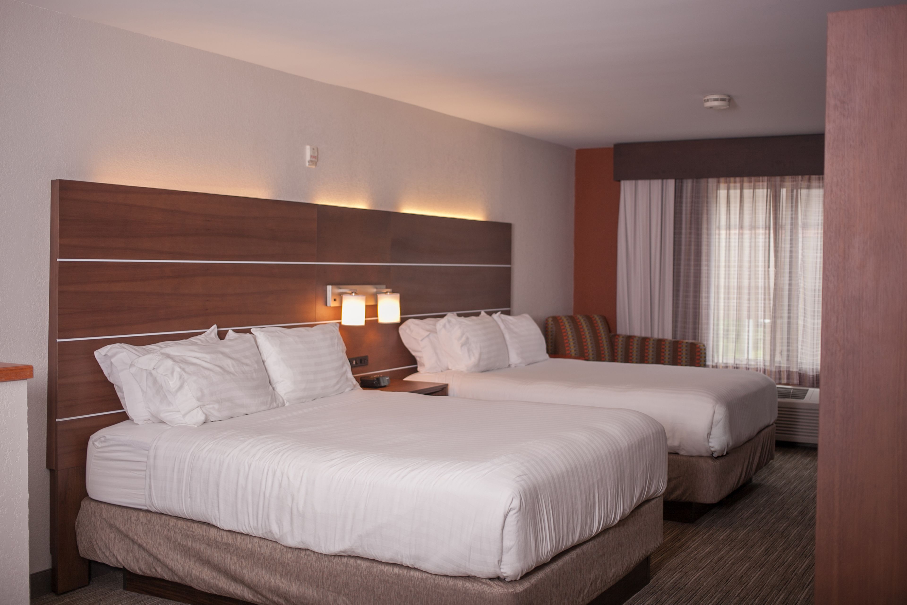 1 bedroom, in-room safe, desk, iron/ironing board