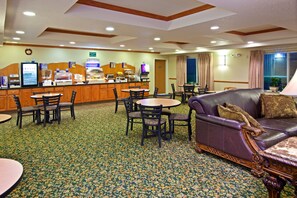 Restaurant - Holiday Inn Express Hotel & Suites by IHG (Logan)