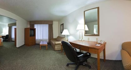 Holiday Inn Express Hotel & Suites by IHG