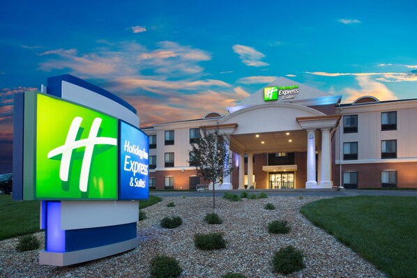 Exterior - Holiday Inn Express Hotel & Suites Concordia by IHG (Concordia)