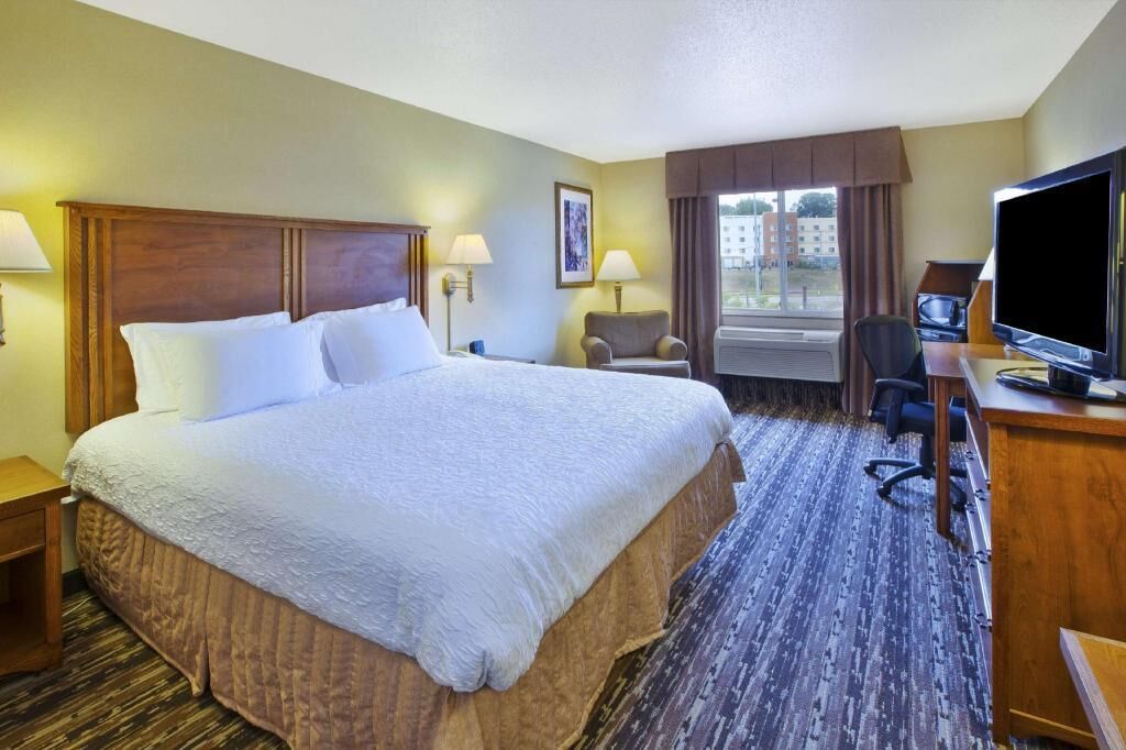 In-room safe, iron/ironing board, free WiFi, bed sheets