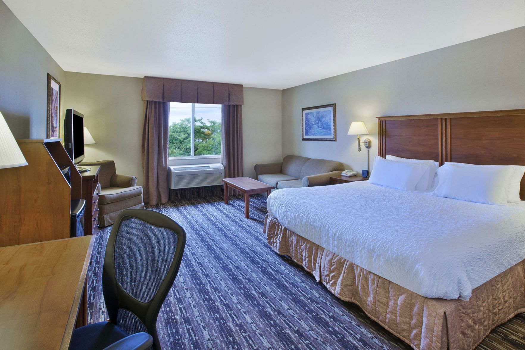 In-room safe, iron/ironing board, free WiFi, bed sheets