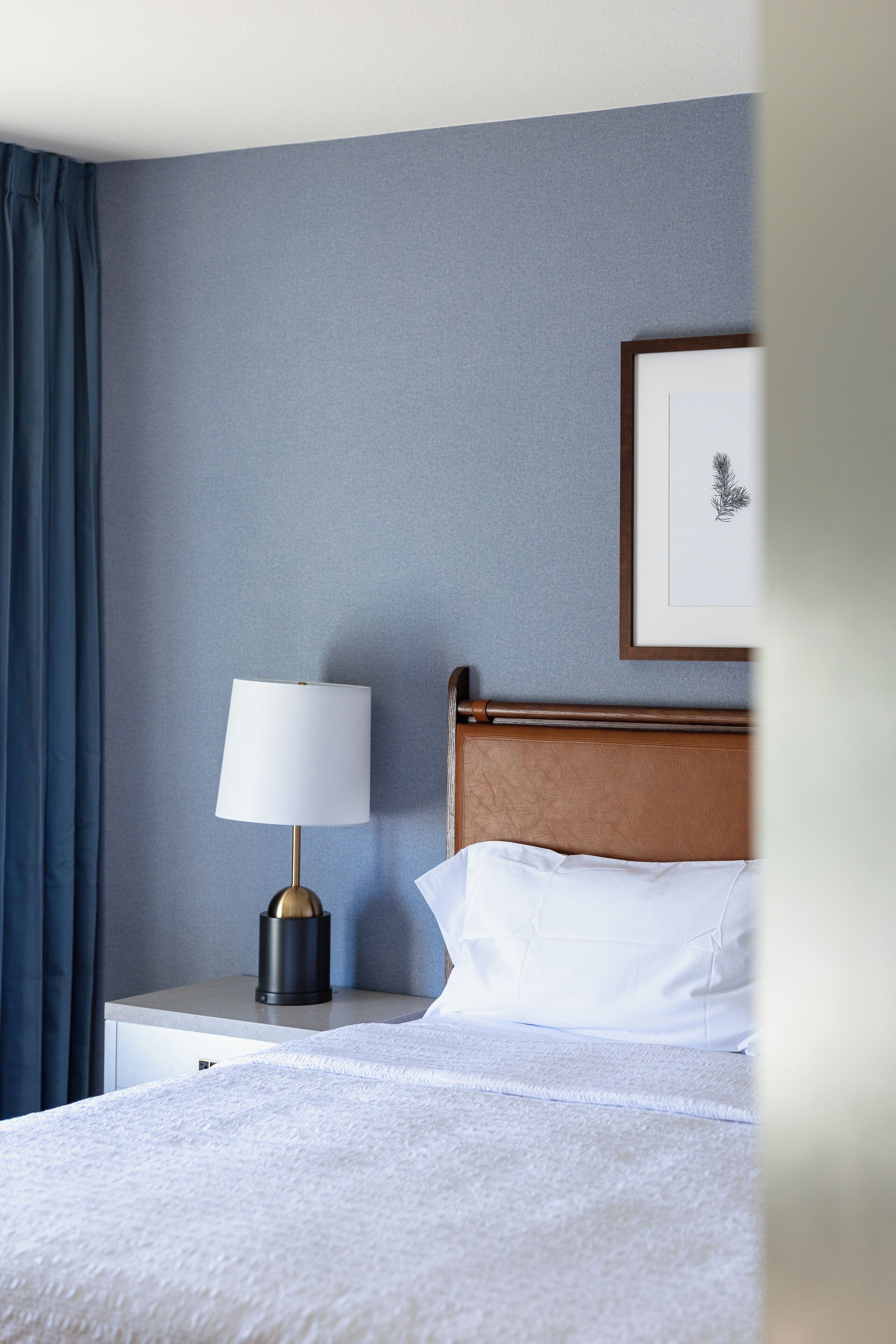 1 bedroom, desk, blackout curtains, free cots/infant beds