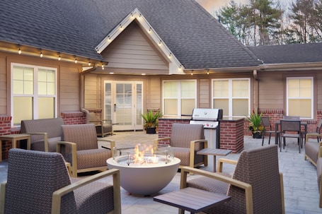 Terrace/patio. Residence Inn by Marriott Saratoga Springs