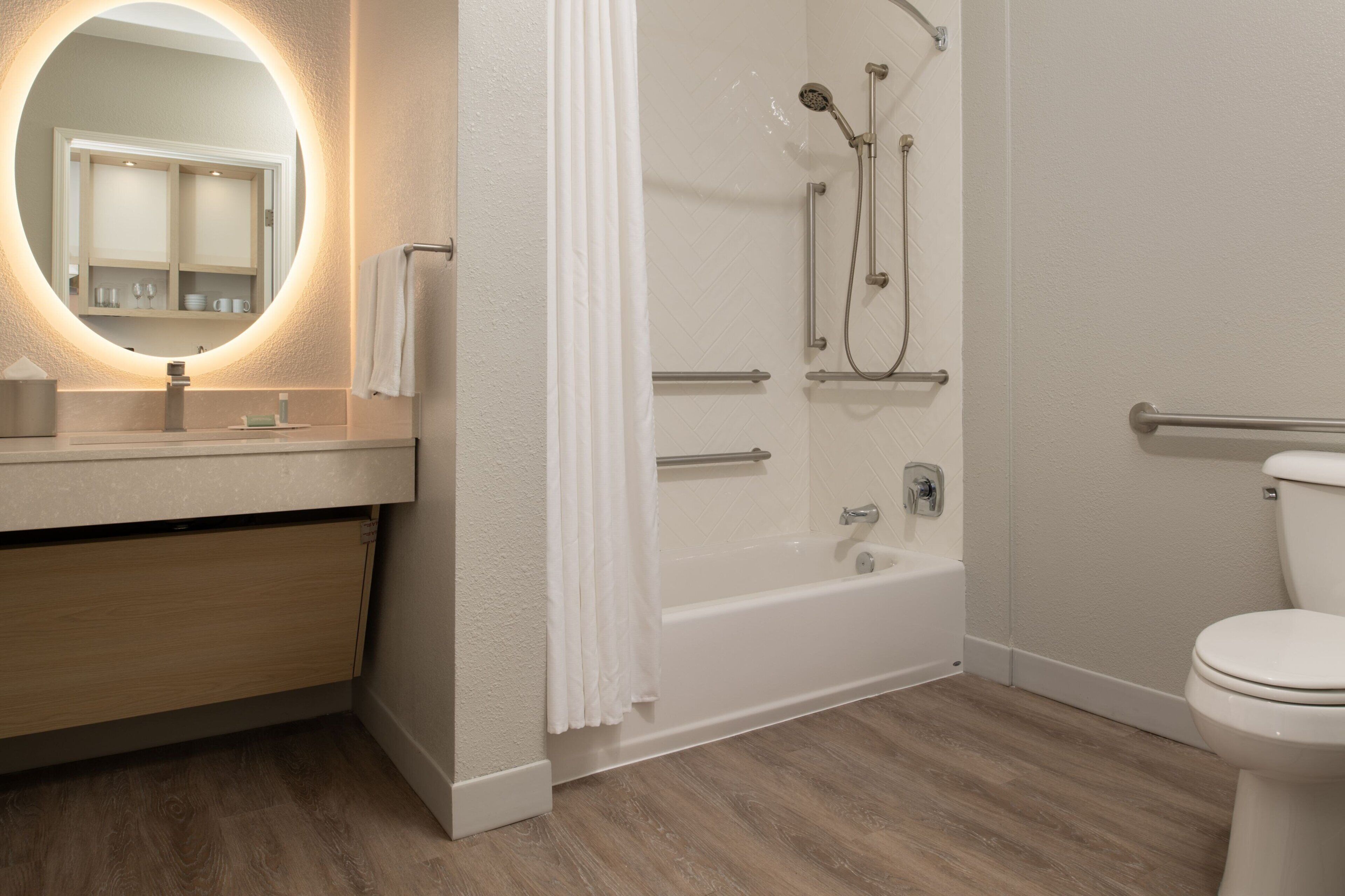 combined shower/bathtub, free toiletries, hair dryer, towels