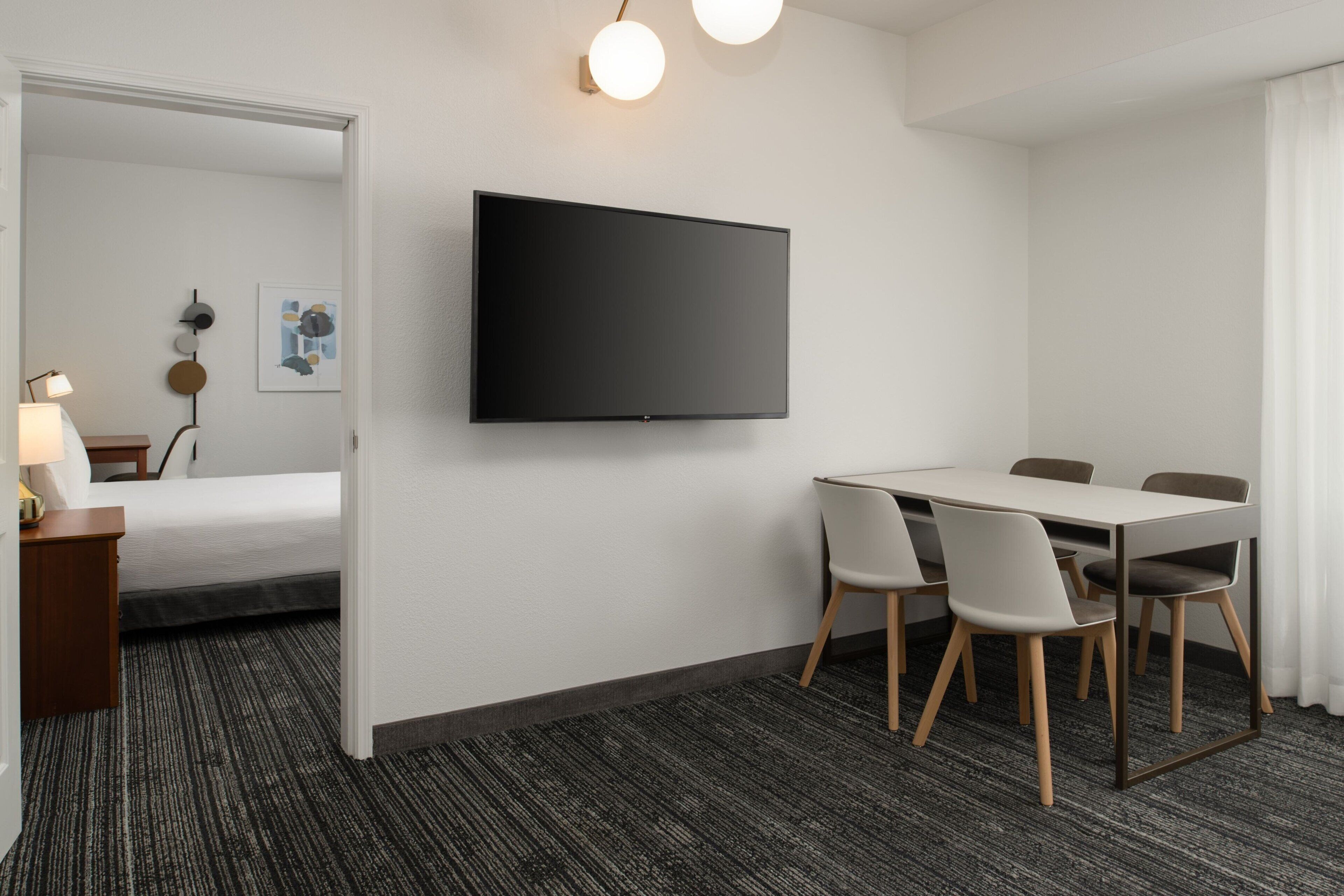 premium bedding, in-room safe, desk, laptop workspace