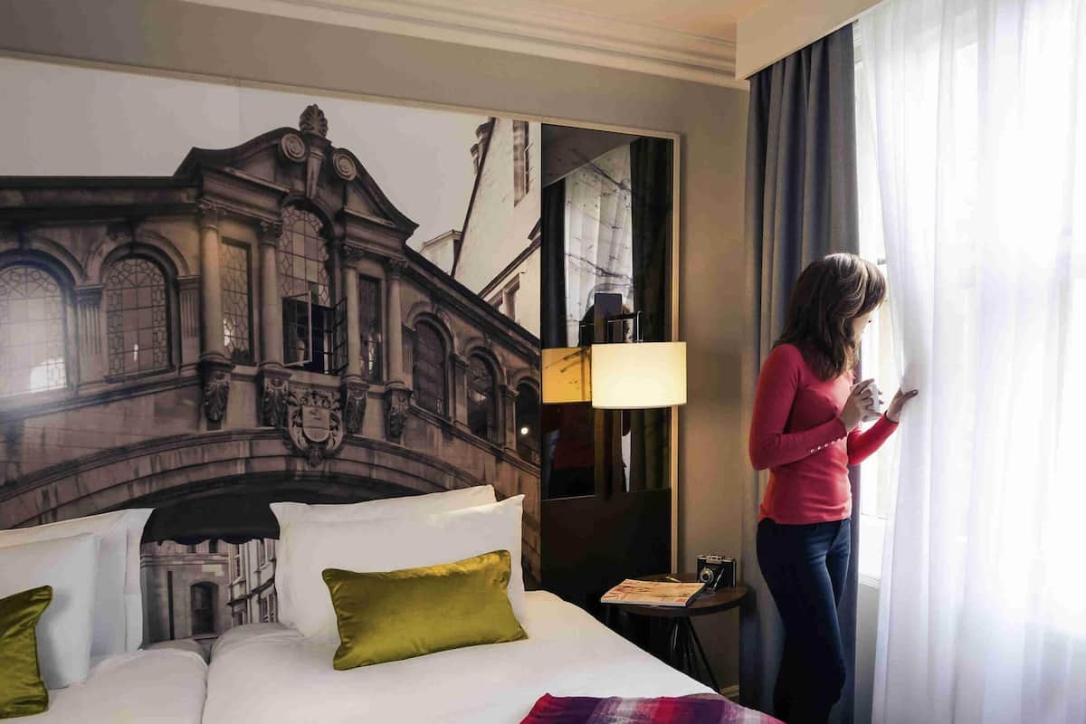 Privilege, Doppelzimmer, 1 Doppelbett | 1 Schlafzimmer, Zimmersafe, Schreibtisch, Bügeleisen/Bügelbrett