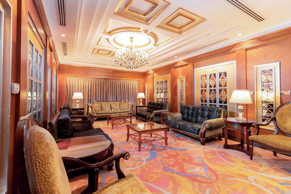 Suite, 2 Bedrooms, Club lounge access, Sea View (Jetted Tub)