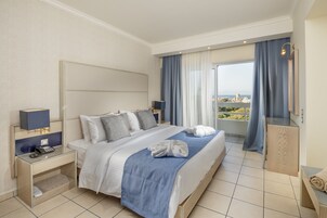 1 habitación, minibar, caja de seguridad en la habitación y escritorio