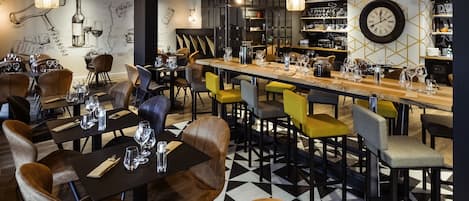 Lunch och middag serveras