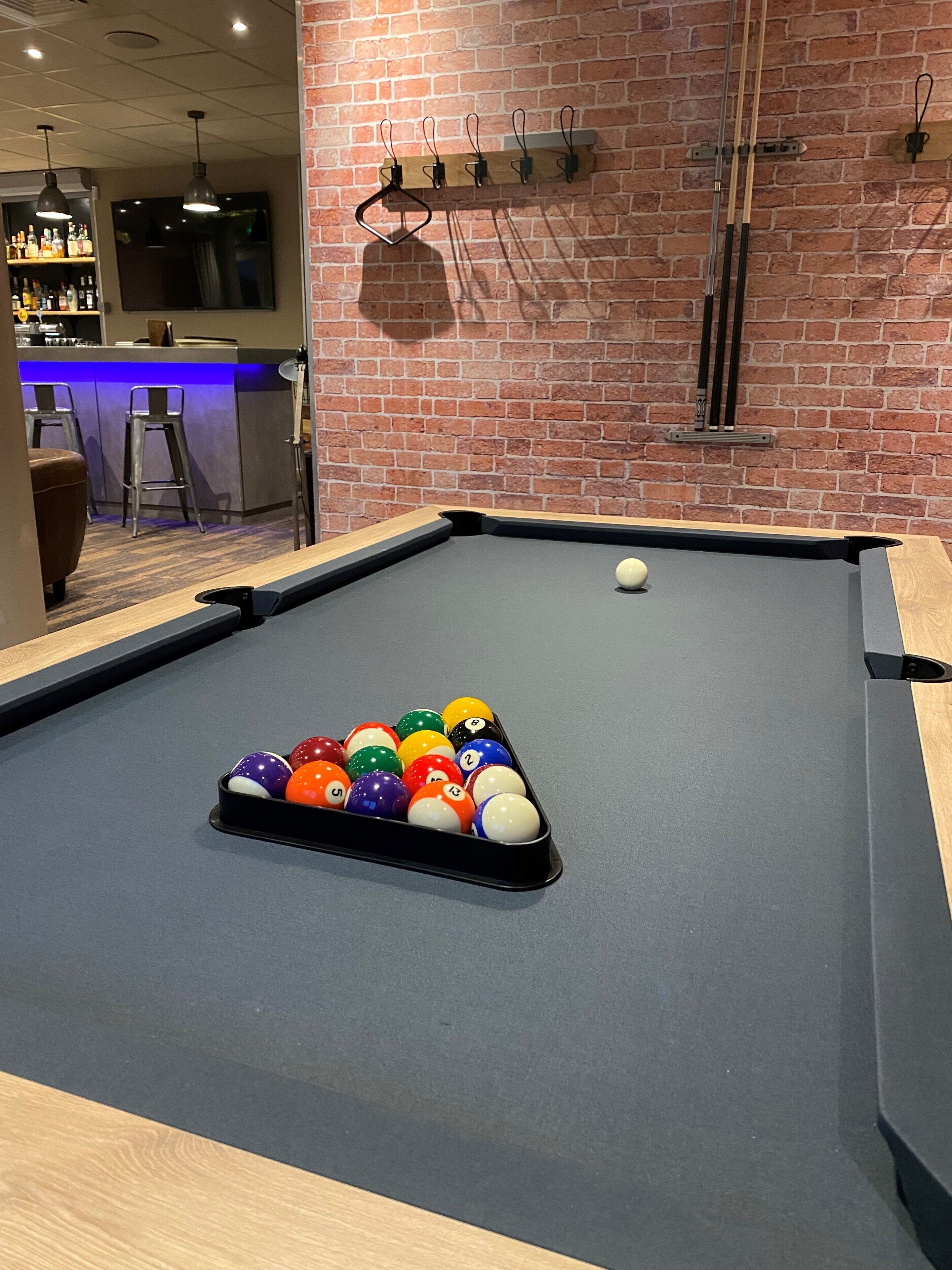 Bar lounge