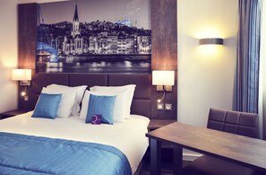 Superior Room, 1 Double Bed | Premium bedding, Select Comfort beds, in-room safe, desk - Mercure Lyon Est Chaponnay (Chaponnay)