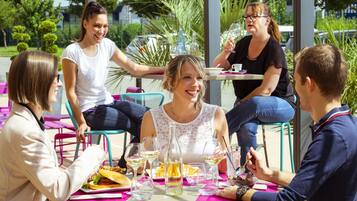 Lunch and dinner served