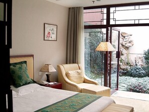 Internet, alarm clocks - Ji Hotel (Suzhou)