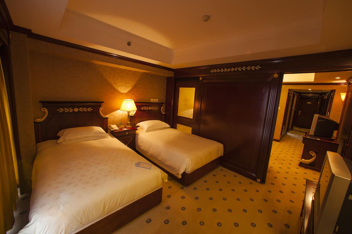 Minibar, in-room safe, desk, blackout curtains